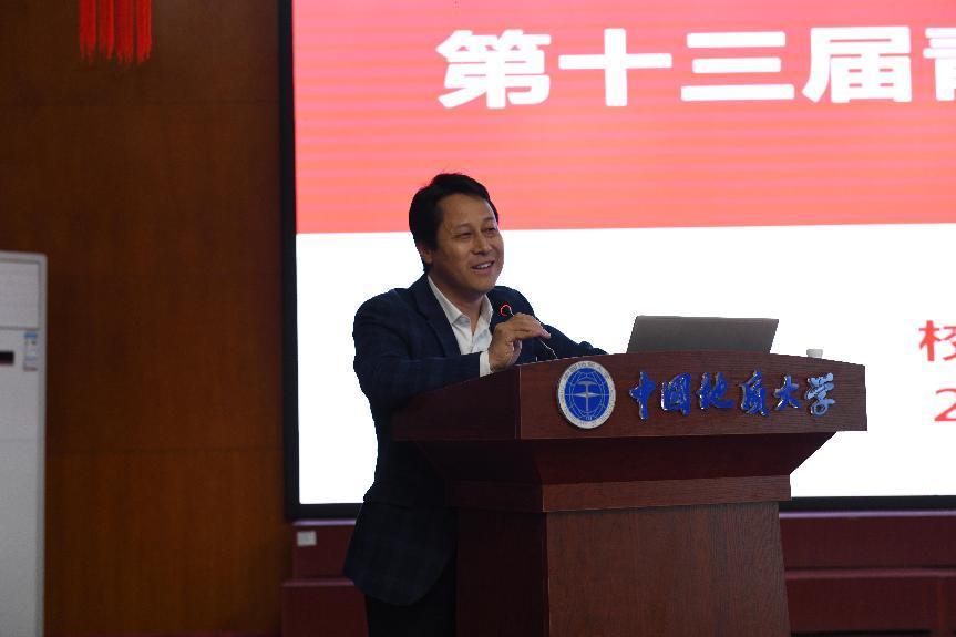 说明: 周建伟
