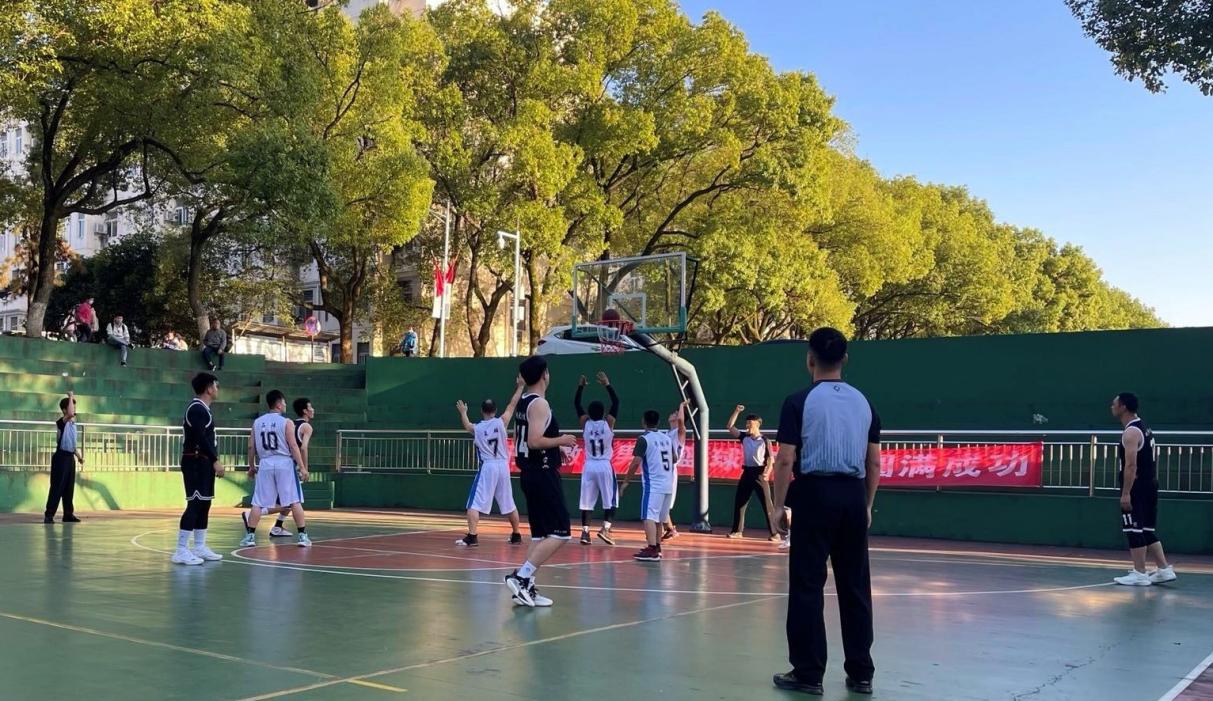 说明: 附属学校VS高等研究院